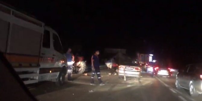 Afyonkarahisar’da zincirleme kaza: 1 ölü, 3 yaralı