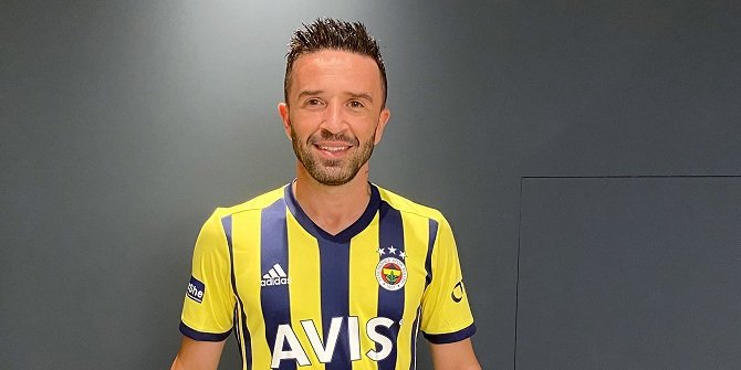 Gökhan Gönül resmen Fenerbahçe'de