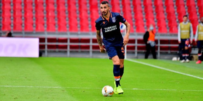 Mehmet Topal, 1 yıl daha Başakşehir'de