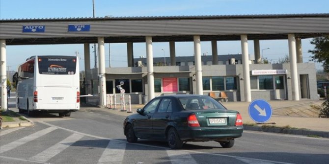 Yunanistan sınır kapısını 8 saat süreyle kapatacak