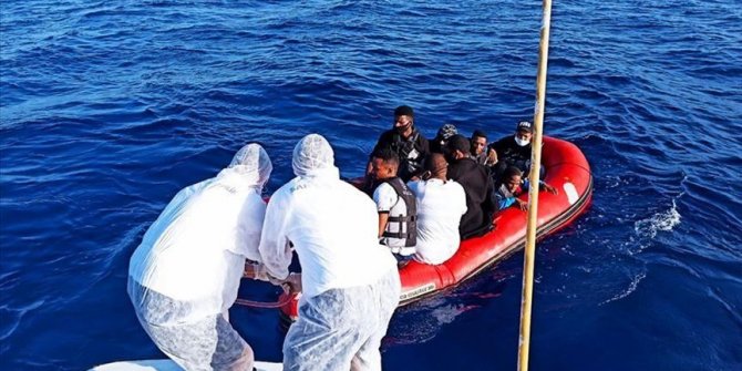 Turkish Coast Guard rescues 9 asylum seekers