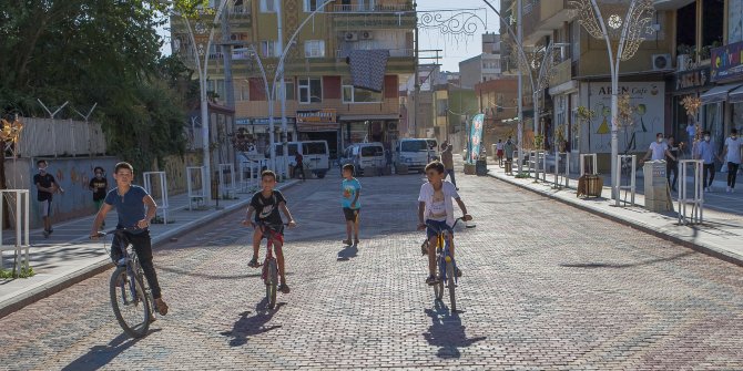 Mardin'de kilim desenli sokaklar ilgi odağı oldu