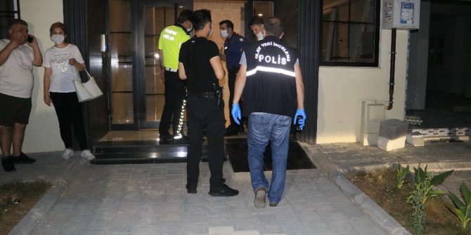 Hatay Vali Yardımcısı, annesi ve kardeşini öldürdü