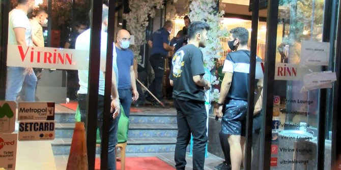 Kafeye silahlı baskın, 3 yaralı