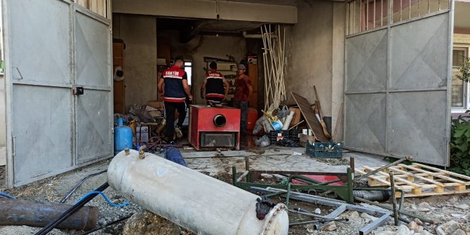 Yakıt tankı söküm sırasında alev aldı