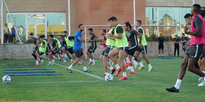 Kayserispor'da çalışmalar sürüyor