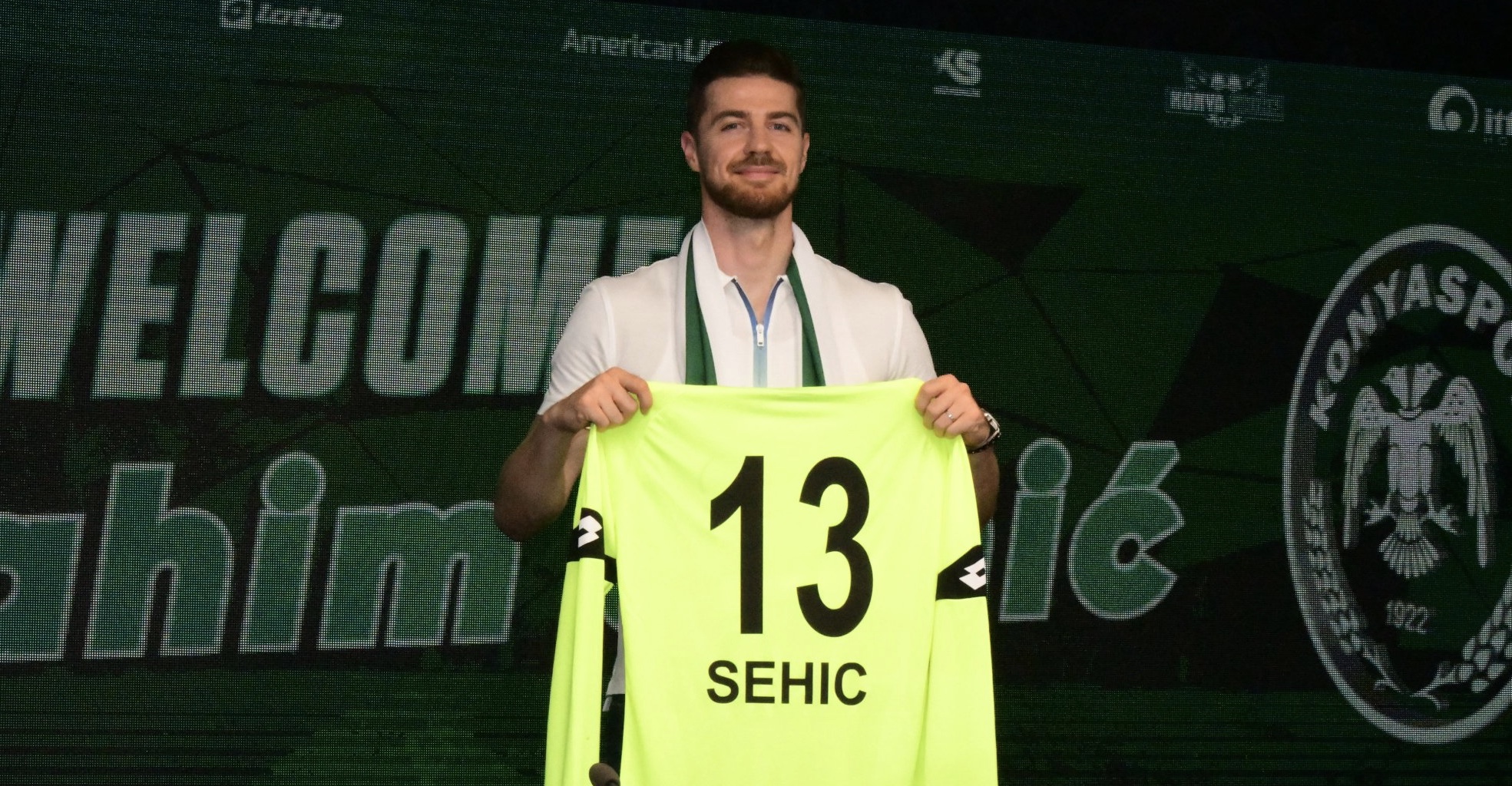 Sehic resmen Konyaspor’da! İmzayı attı