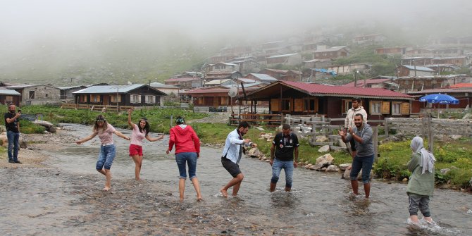 Pandemiden kaçanlar Kavrun Yaylası'na akın ediyor
