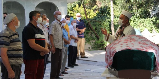 Eski eşi tarafından boğularak öldürülen kadın son yolculuğuna uğurlandı