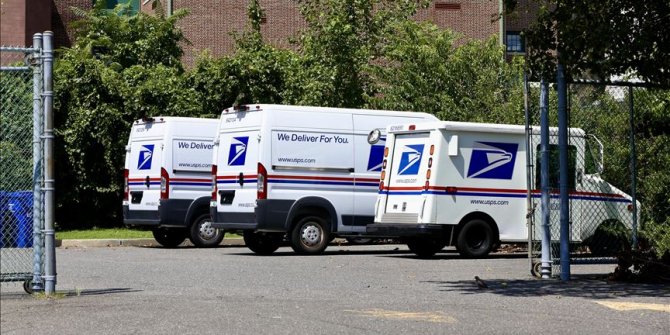 US postal chief commits to delivering ballots on time