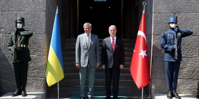 Bakan Akar, Ukrayna Başbakan Yardımcısı Urisky ile görüştü