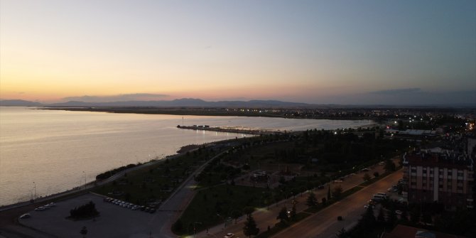 Su seviyesi düşen Beyşehir Gölü'nden su salımının durdurulması istendi