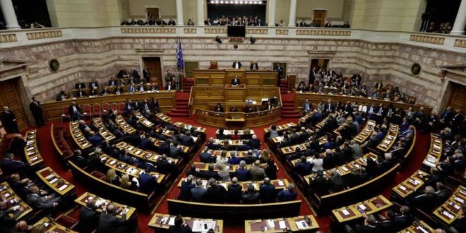 Greece ratifies maritime deal signed with Egypt