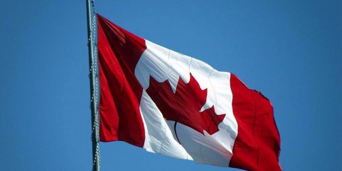 Kanada'da iki kişi balta ve bıçakla camiye saldırdı