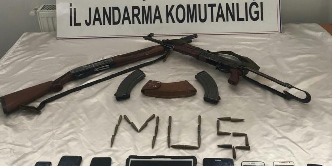 Muş'ta PKK/KCK iş birlikçilerine operasyon: 9 gözaltı