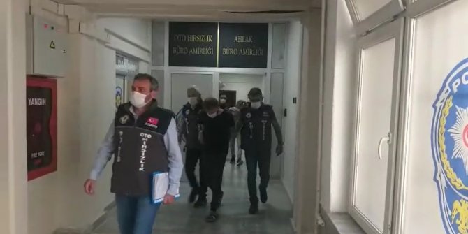 Ankara'da çaldıkları 10 otomobili satmaya çalışırken yakalandılar