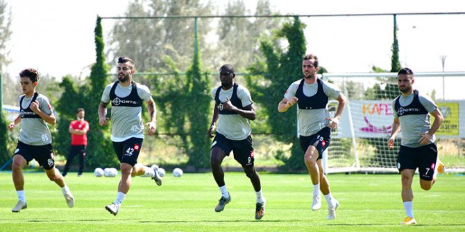 Konyaspor, sezonun ilk maçı için hazırlıklarını sürdürüyor