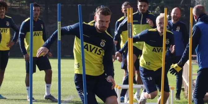 Fenerbahçe, derbi hazırlıklarına başladı