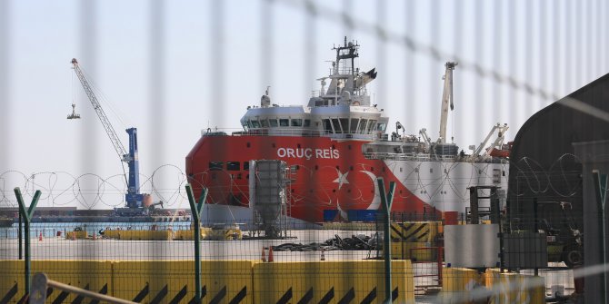 'Oruç Reis', yeniden Antalya Limanı'nda
