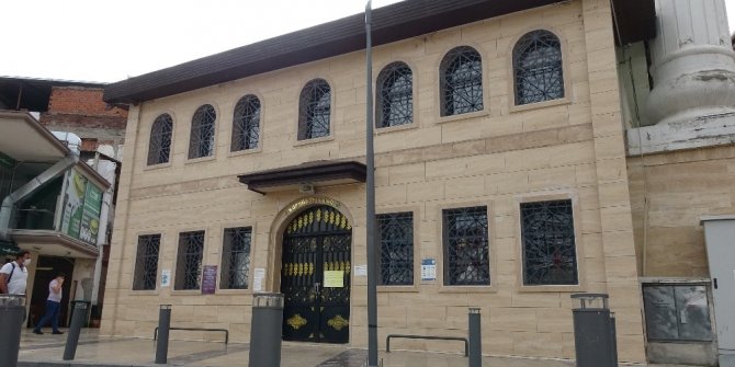 Müezzin koronavirüse yakalandı, camii geçici olarak ibadete kapatıldı