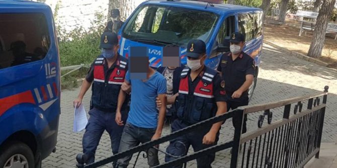 Uyuşturucu satıcıları 'fotokapan'la yakalandı