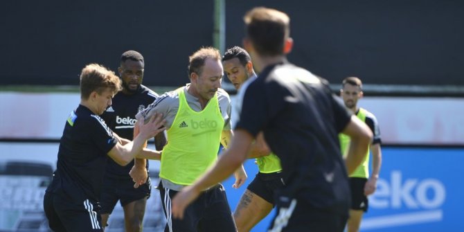 Beşiktaş'ta Sergen Yalçın sahaya indi