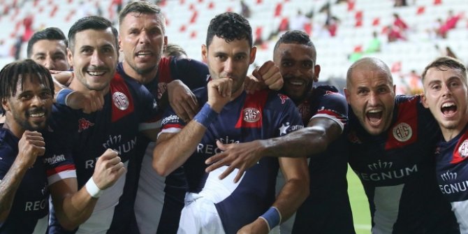 Antalyaspor, Veysel Sarı ile güldü