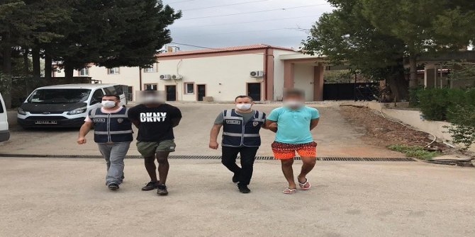 Darp ederek kolundaki 267 bin liralık saati çaldılar