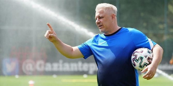 Marius Sumudica: Bir futbolcuyu kabul etmem için menajerler bana 50 bin avro teklif etti