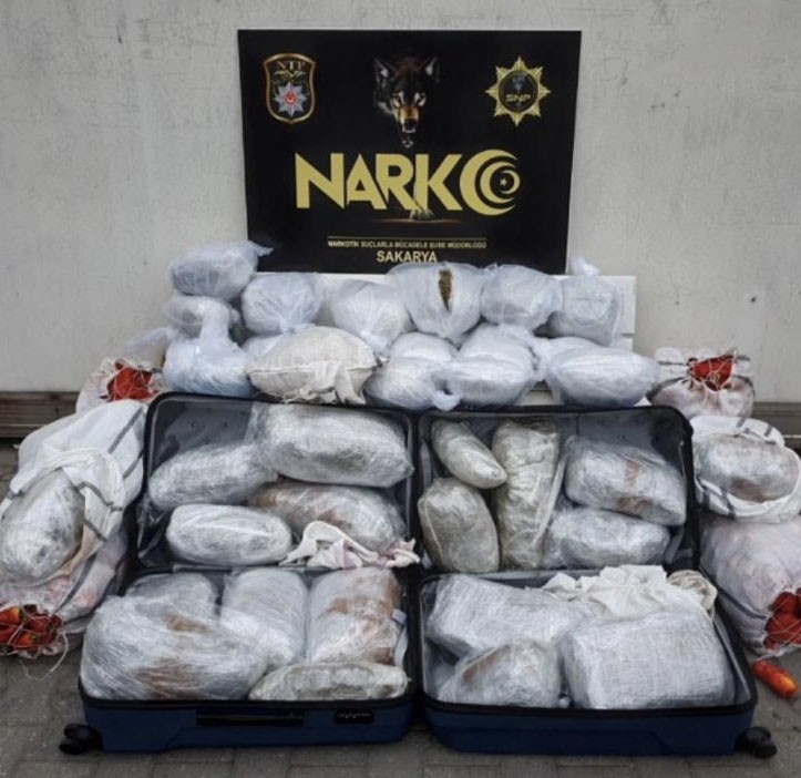 Sakarya’da 52 kilo 450 gram kubar esrar ele geçirildi