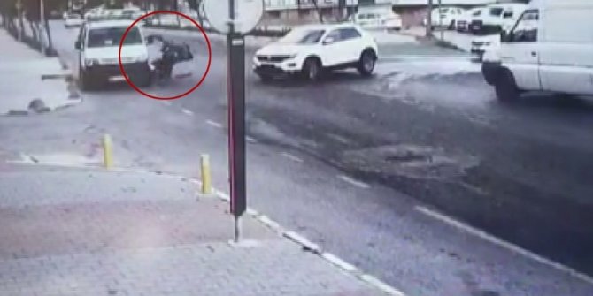 Motosiklet kazaları güvenlik kamerasında