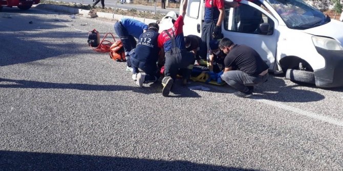 Kazada ağır yaralanan 22 yaşındaki genç hayatını kaybetti