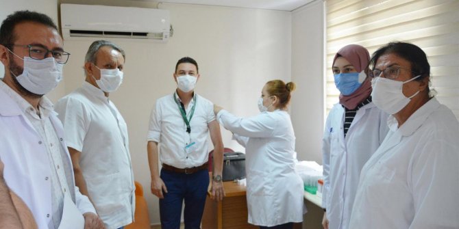 Kovid-19'dan son 24 saatte Hindistan'da 730 kişi öldü