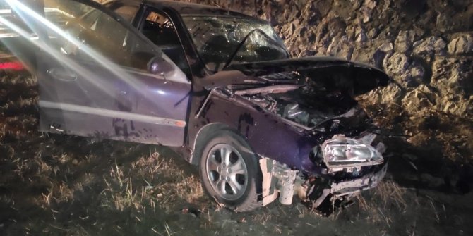 Kastamonu’da minibüs ile otomobil çarpıştı: 10 yaralı