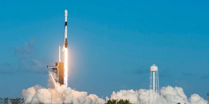 SpaceX 60 internet uydusunu daha uzaya fırlattı