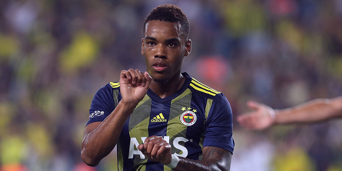 Fenerbahçe Rodrigues'in sözleşmesini feshetti