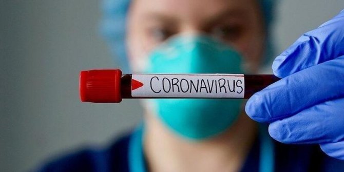 2 ekran yüzü koronavirüse yakalandı