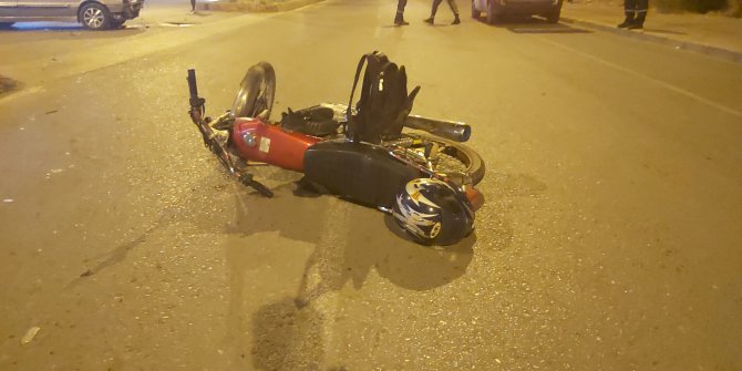 Otomobille çarpışan motosikletli öldü