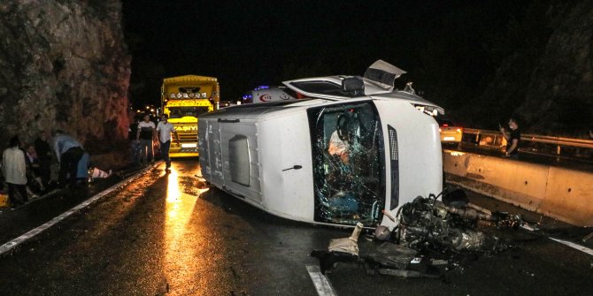 Personel servisi devrildi: 8 yaralı