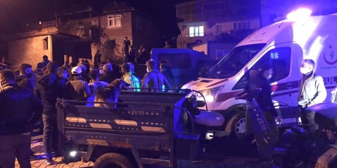 Tarlaya giden genç kız ağaca asılı halde bulundu
