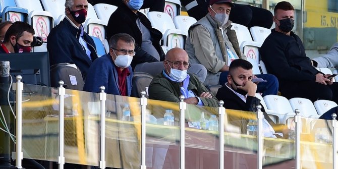 Şenol Güneş, İstanbulspor ile Akhisarspor maçını izledi