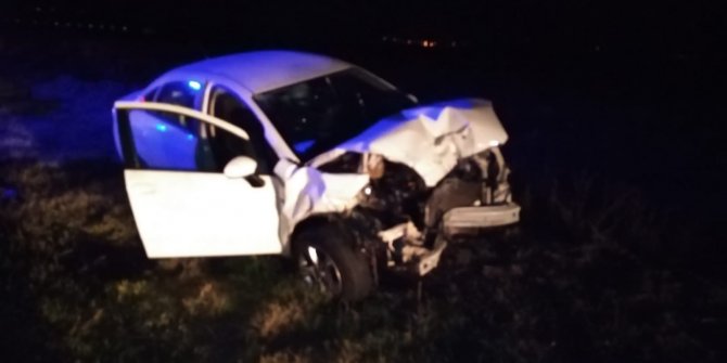 Otomobilin çarptığı traktörün sürücüsü öldü