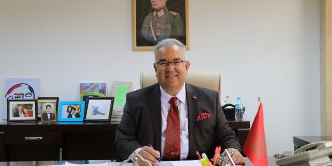 Aşı gönüllüsü profesör: Aşıdan kaynaklı yan etki hissetmedim