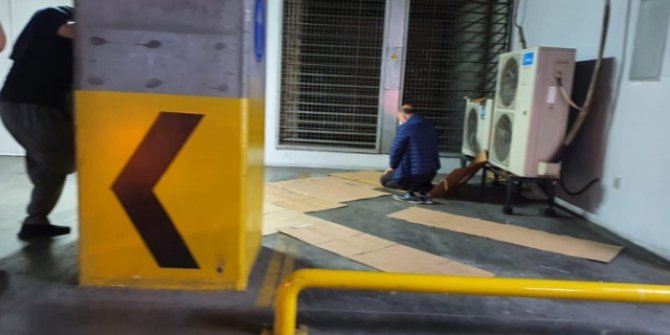 AVM'ler yer bulamadı, otoparklar mescit oldu
