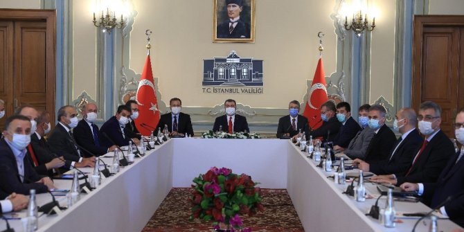 Koca, İstanbul’da yerel yöneticilerle bir araya geldi