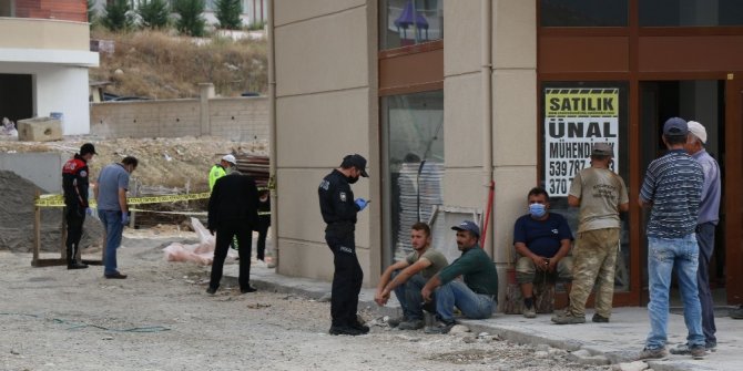 Bulduğu cisim elinde patladı, parmakları parçalandı