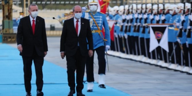 Cumhurbaşkanı Erdoğan, KKTC Cumhurbaşkanı Tatar'ı resmi törenle karşıladı