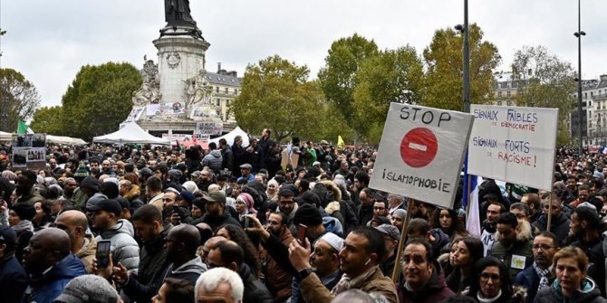 Islamski svijet jednoglasno osudio napade na islam i Poslanika Muhameda u Francuskoj