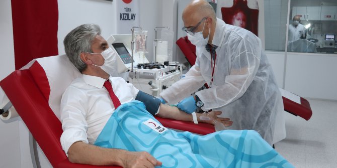 Koronavirüsü yenen cerrah, immün plazma bağışladı