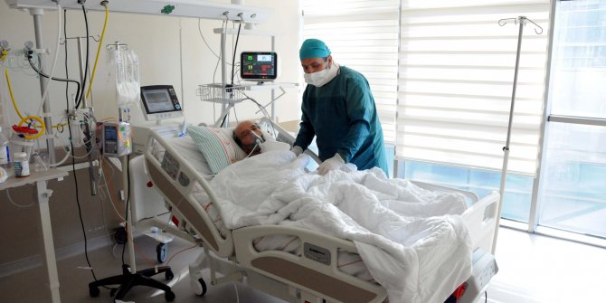 Koronavirüs hastası babasını kurtaramadı